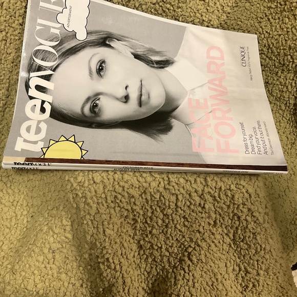 2015 Teen Vogue Magazines  Bundle of 2 - Picture 9 of 9